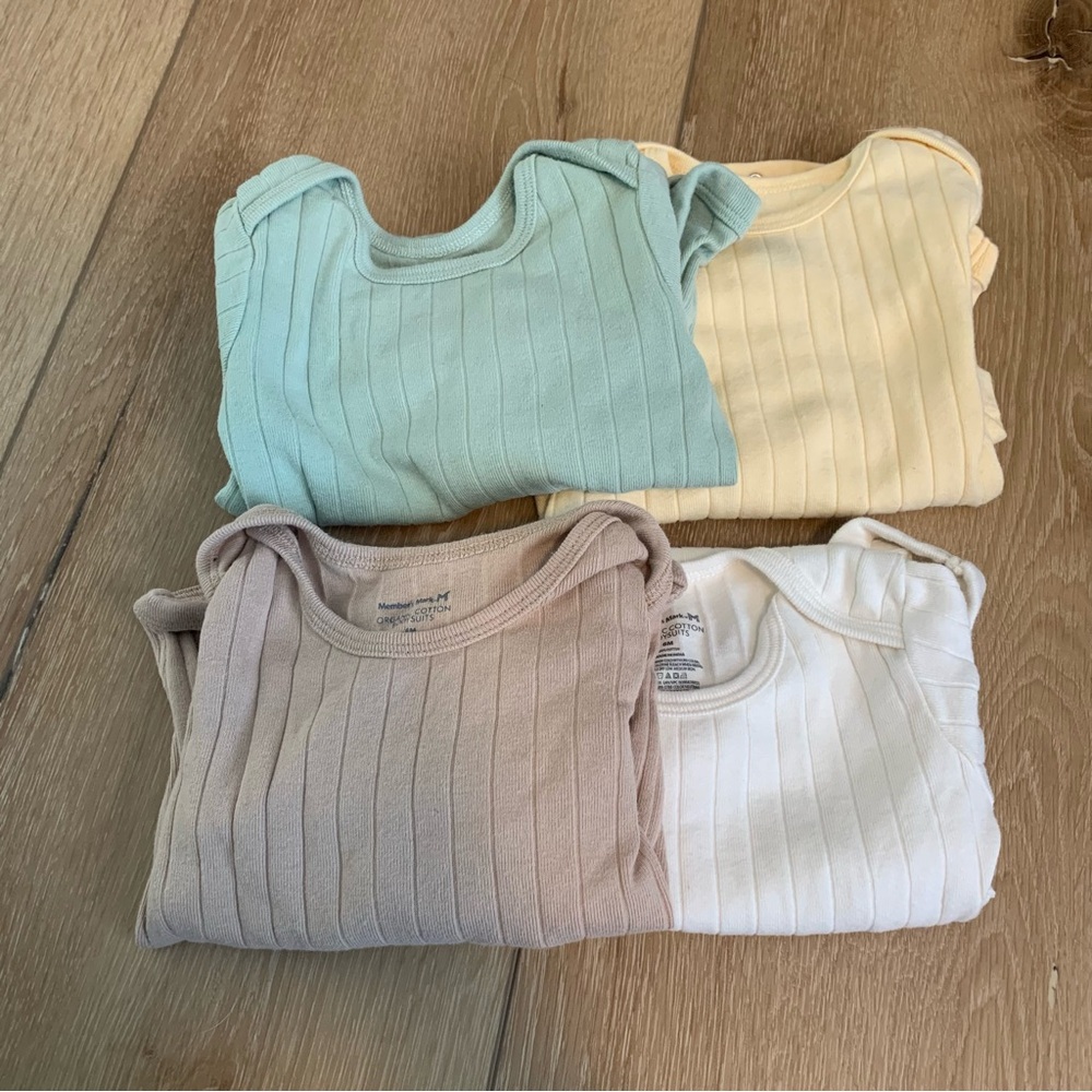 Bundle of (4) Rib Knit Long Sleeve Bodysuits 6 Months